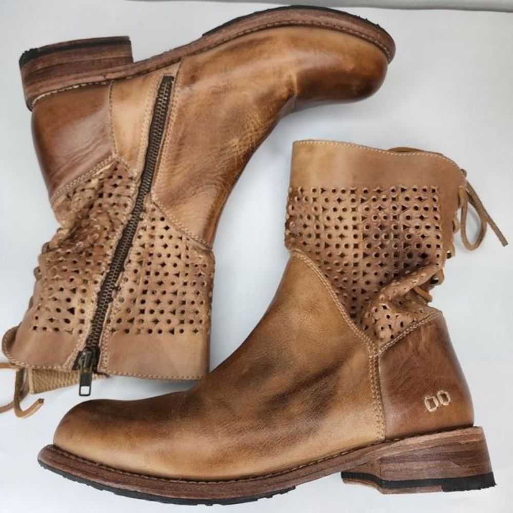 Bed Stu Cheshire camel color short boots size 10
